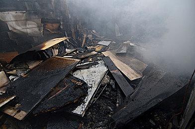 克苏鲁纯爱视觉小说《爱的吸盘：第一次约会》 现已在Steam平台发售